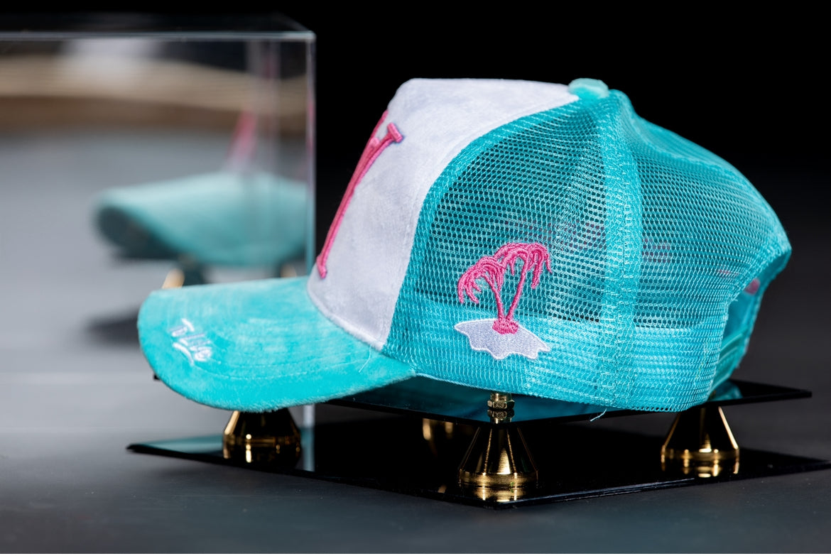 LIMITED TIME !!!! South Beach Edition w Luxury Collector Case